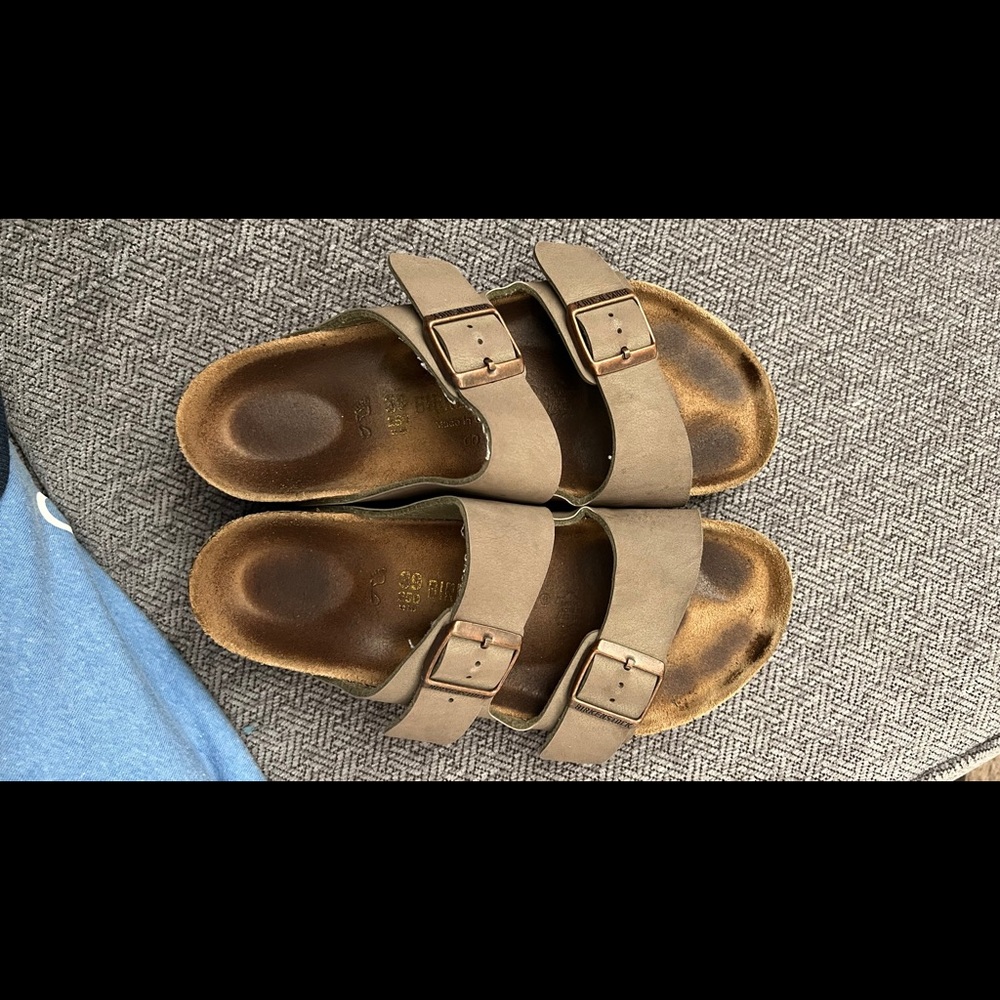 Woman’s brown Birkenstock’s size 39